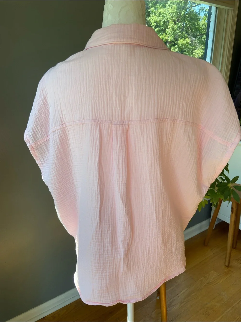 beachlunchlounge Lexi Gauze Top in Pale Pink